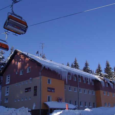 Hotel Pod Vlekem Loucna pod Klinovcem Luaran gambar