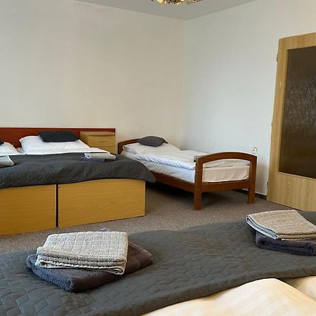 Hotel Pod Vlekem Loucna pod Klinovcem Luaran gambar