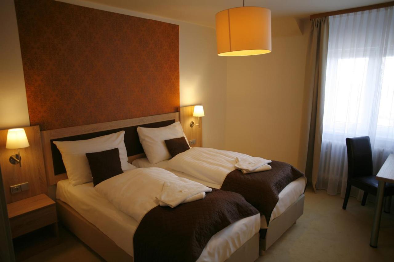 Hotel Pod Vlekem Loucna pod Klinovcem Luaran gambar