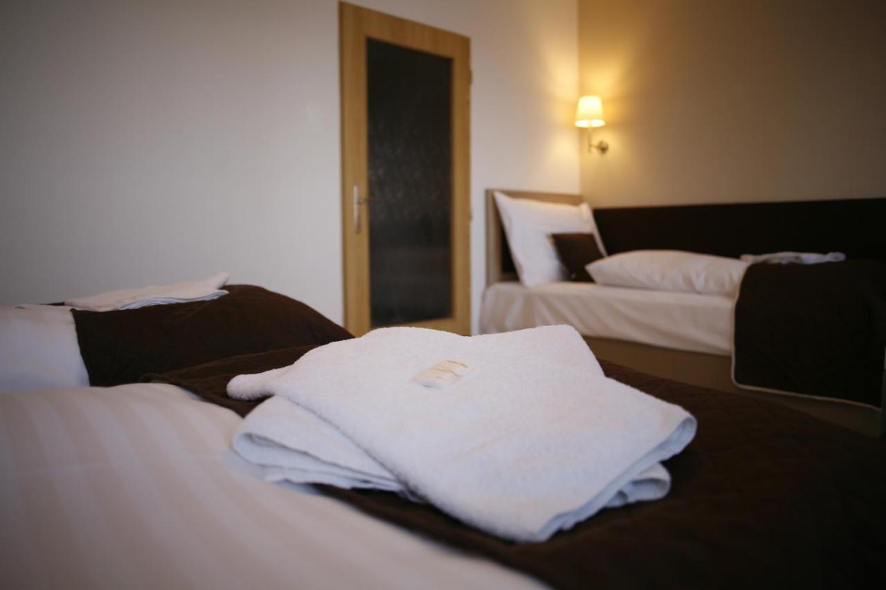 Hotel Pod Vlekem Loucna pod Klinovcem Luaran gambar