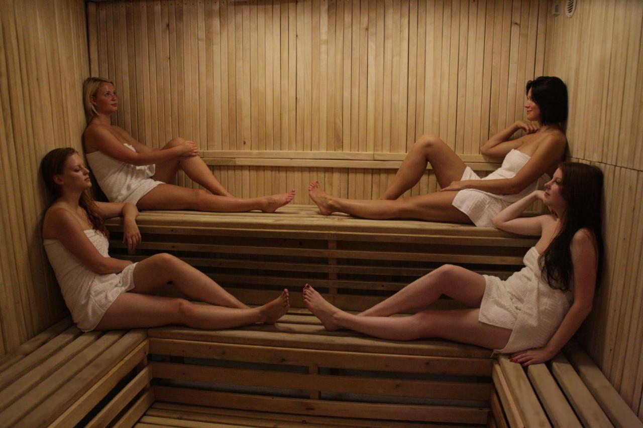 Hotel Pod Vlekem Loucna pod Klinovcem Luaran gambar
