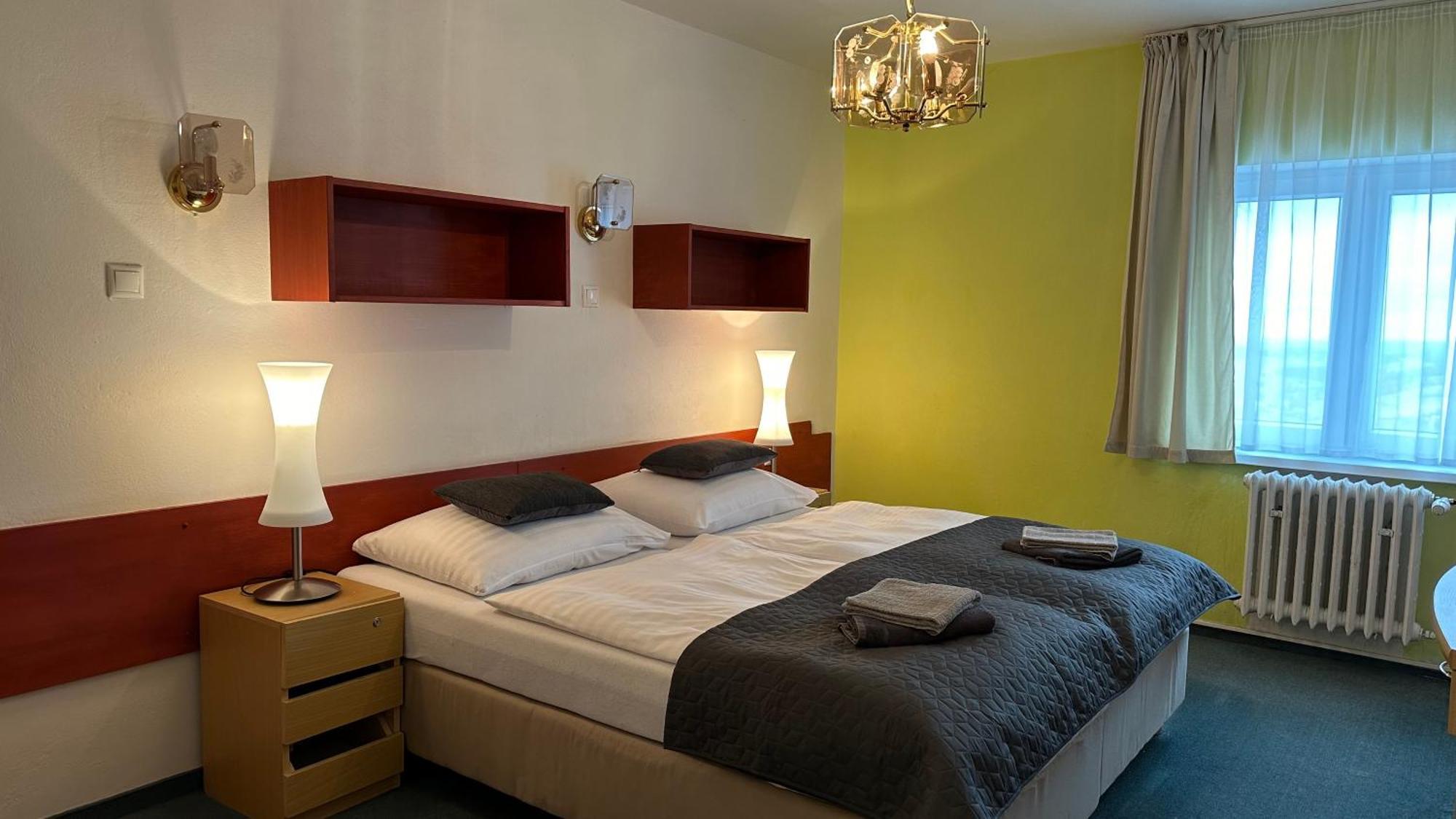 Hotel Pod Vlekem Loucna pod Klinovcem Luaran gambar