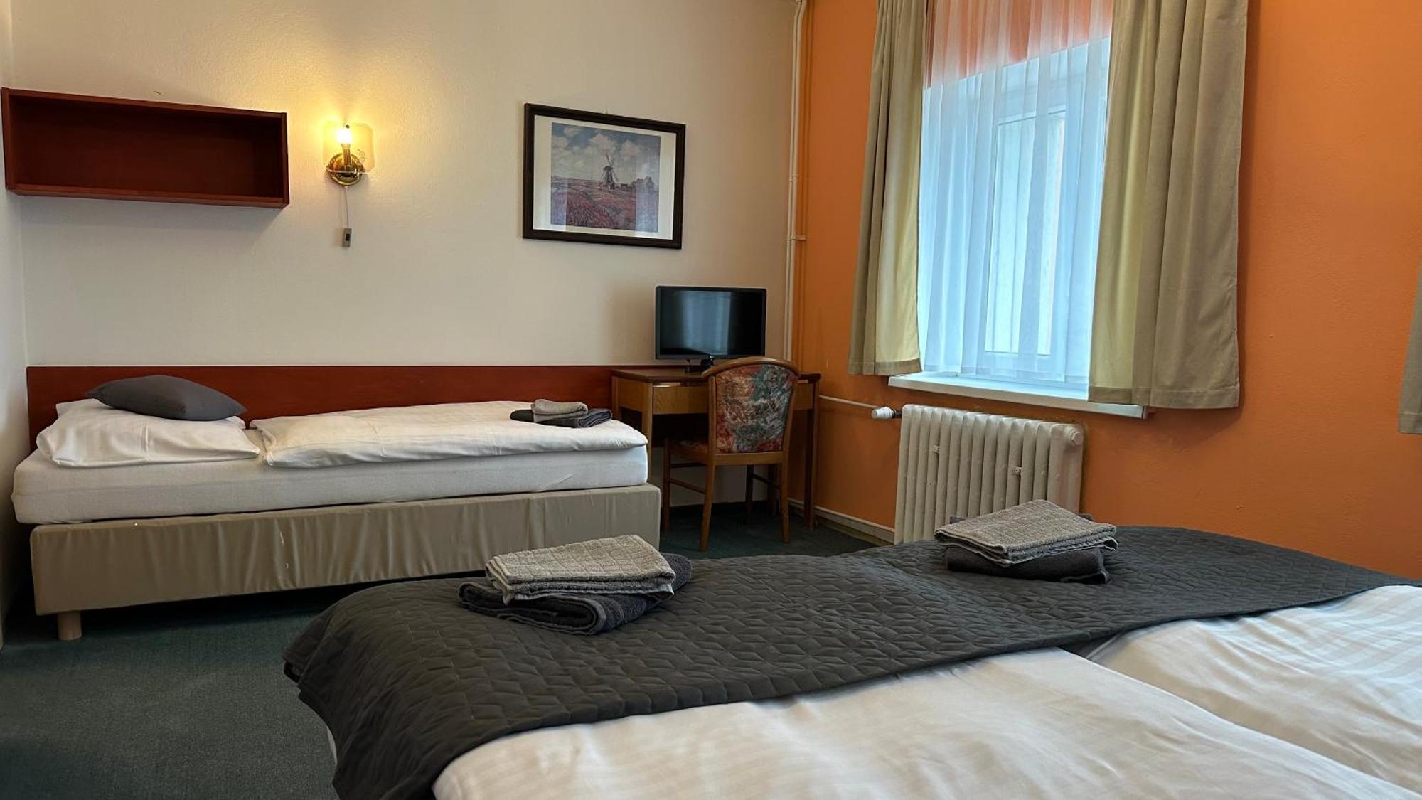 Hotel Pod Vlekem Loucna pod Klinovcem Luaran gambar