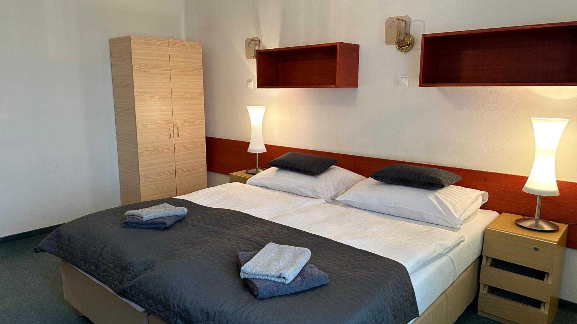 Hotel Pod Vlekem Loucna pod Klinovcem Luaran gambar